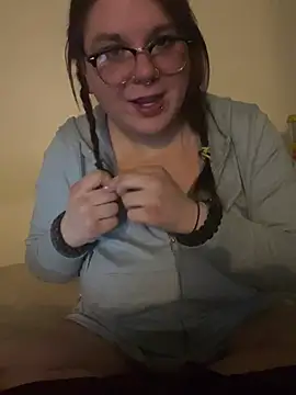 Snapshot of adventuresinsky chatting on March 2026 02:13:02 AM adventuresinsky online show from March 2026 02:13:02 AM