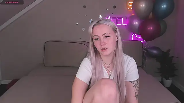 Joyce Howard online show from October 2025 02:15:01 PM