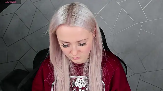 Joyce Howard online show from October 2025 02:34:01 AM