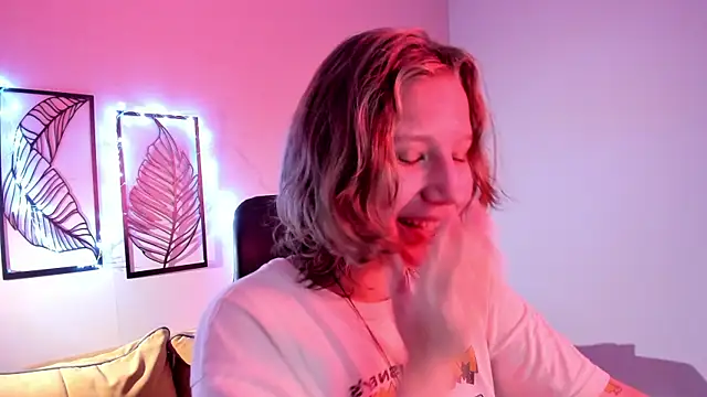 Hailey Foxy online show from November 2025 09:00:02 AM