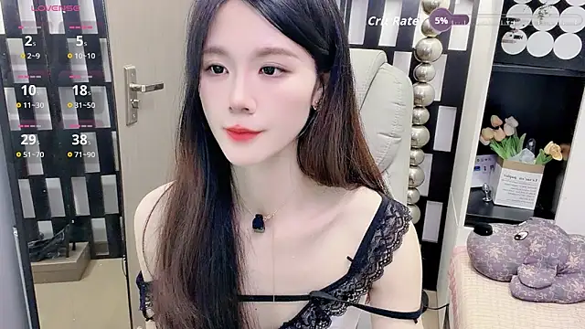 Yueyue-MM online show from April 2026 01:41:02 PM