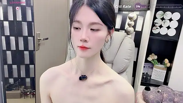 Yueyue-MM online show from May 2026 10:36:01 AM