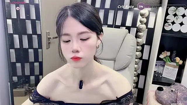 Yueyue-MM online show from May 2026 02:07:02 AM