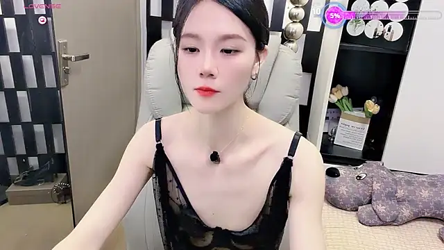 Yueyue-MM online show from June 2026 03:03:03 PM