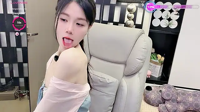 Yueyue-MM online show from June 2026 02:05:01 AM