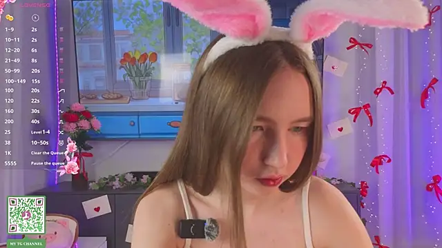 ElfredaTupy online show from March 2026 07:28:01 PM