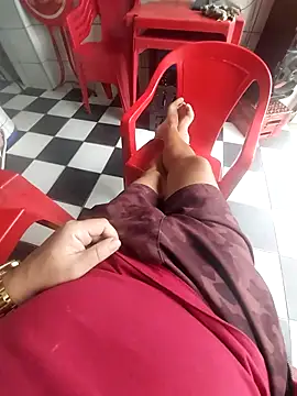 andrerj22 online show from October 2025 06:09:01 PM