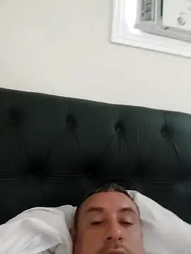 andrerj22 online show from April 2026 02:39:01 PM