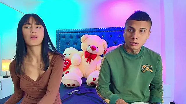 Damian and roxanne online show from October 2025 12:41:02 PM