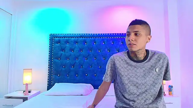 Damian and roxanne online show from November 2025 12:38:01 PM