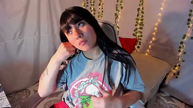 Zulema R1 online show from November 2025 04:11:02 AM