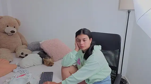 valerihouse online show from September 2025 12:47:01 AM