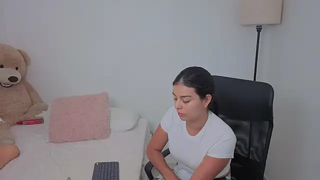 valerihouse online show from October 2025 12:58:01 AM