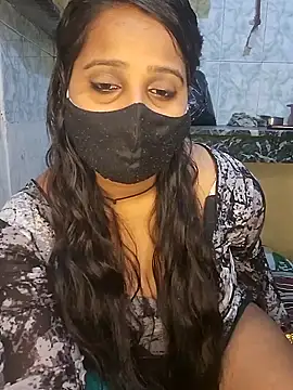 Minu love online show from March 2026 06:58:01 PM