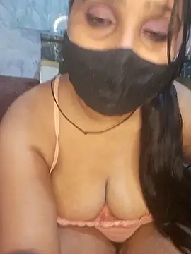 Minu love online show from April 2026 06:27:01 PM