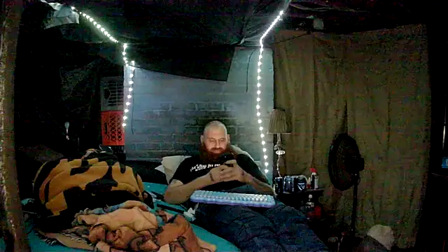 Cowboy815 online show from November 2025 06:24:01 AM