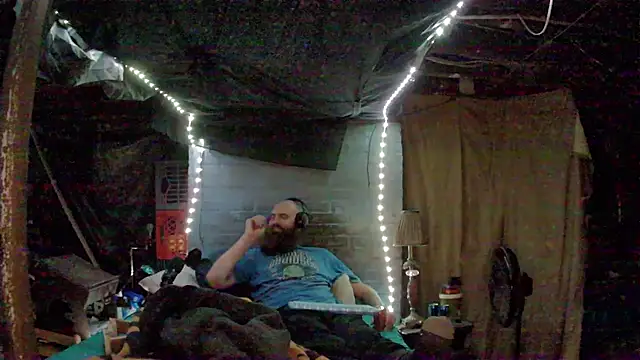 Cowboy815 online show from November 2025 01:41:02 AM