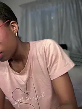 AmyRoss 1 online show from October 2025 01:30:01 PM