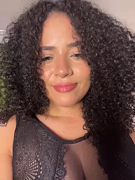 AfroSalvaje online show from December 2025 01:00:02 AM