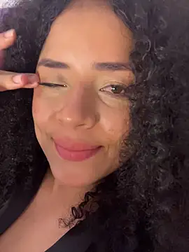 AfroSalvaje online show from December 2025 05:57:01 AM