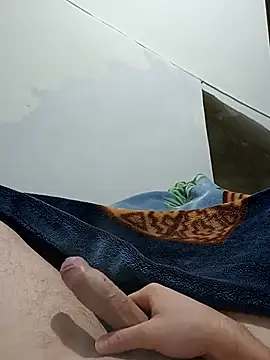 Snapshot of este_juan chatting on October 2025 03:29:01 AM este juan online show from October 2025 03:29:01 AM