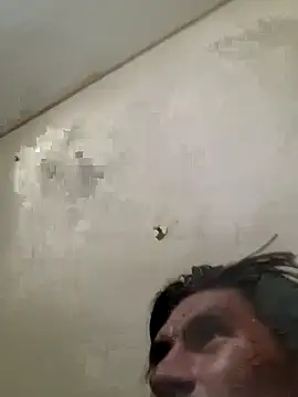 Snapshot of Lavz1995 chatting on February 2026 05:49:01 AM Lavz1995 online show from February 2026 05:49:01 AM