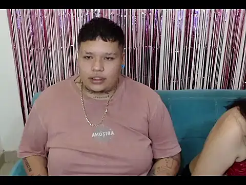 Snapshot of Yulian_bigclit7 chatting on December 2025 12:59:02 AM Yulian bigclit7 online show from December 2025 12:59:02 AM