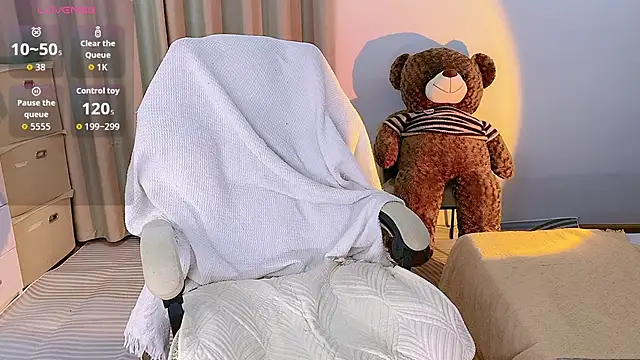 Snapshot of MoLi0066 chatting on September 2025 01:23:01 PM MoLi0066 online show from September 2025 01:23:01 PM