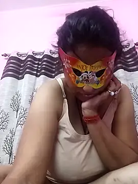 Snapshot of Gullapi chatting on September 2025 06:07:01 PM Gullapi online show from September 2025 06:07:01 PM