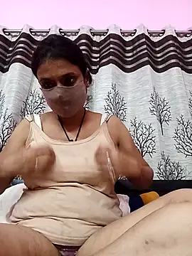 Snapshot of Gullapi chatting on September 2025 05:18:01 AM Gullapi online show from September 2025 05:18:01 AM