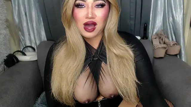 Snapshot of DOMINANT_10inchsCOCK chatting on December 2025 07:35:01 AM DOMINANT 10inchsCOCK online show from December 2025 07:35:01 AM