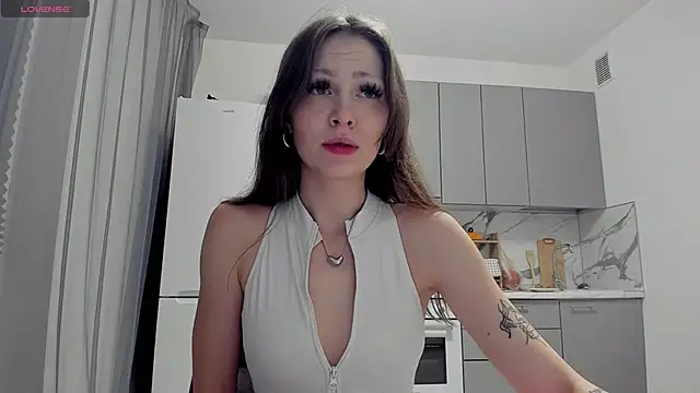 Miriamleroy  online show from November 2025 10:54:02 PM