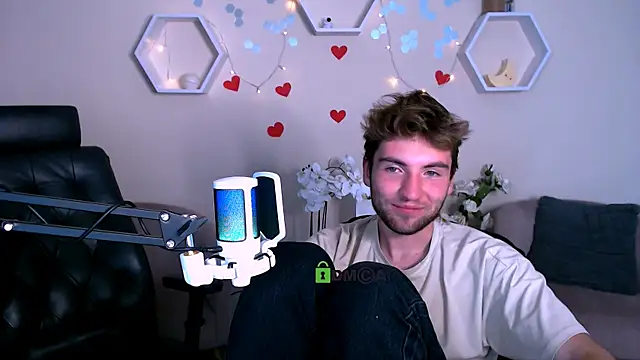 Snapshot of joseph_bear_ chatting on October 2025 03:36:01 AM joseph bear online show from October 2025 03:36:01 AM