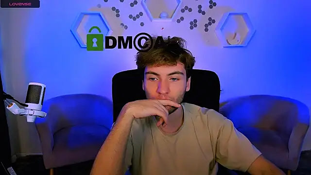 Snapshot of joseph_bear_ chatting on November 2025 08:52:02 PM joseph bear online show from November 2025 08:52:02 PM