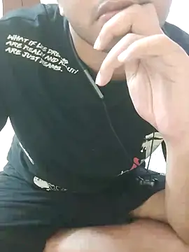 Snapshot of riyamore9623 chatting on November 2025 07:52:02 AM riyamore9623 online show from November 2025 07:52:02 AM