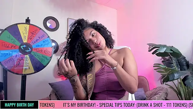 Snapshot of miss_curazao chatting on December 2025 01:33:02 AM miss curazao online show from December 2025 01:33:02 AM