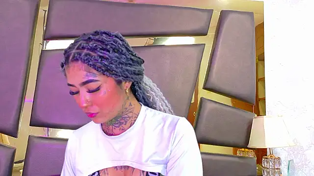 EmilieLake online show from February 2026 07:34:02 PM