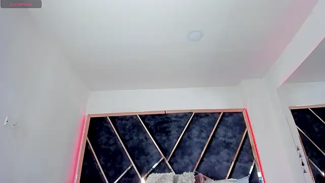 Snapshot of SusanaHenao chatting on November 2025 05:11:01 PM SusanaHenao online show from November 2025 05:11:01 PM