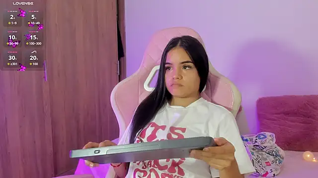 Valeri 13 online show from December 2025 10:23:02 AM