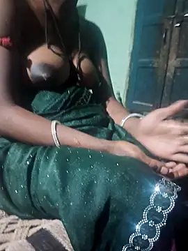 parmila203 online show from April 2026 05:18:01 PM
