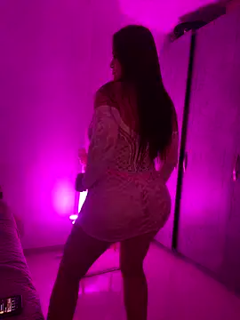 Snapshot of kattywil chatting on November 2025 06:12:01 AM kattywil online show from November 2025 06:12:01 AM