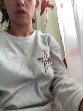 Snapshot of StrapPink chatting on March 2026 11:27:01 AM StrapPink online show from March 2026 11:27:01 AM