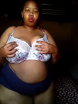 Snapshot of Curvycandy95 chatting on September 2025 06:24:01 AM Curvycandy95 online show from September 2025 06:24:01 AM