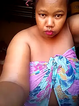 Snapshot of Curvycandy95 chatting on September 2025 05:33:01 AM Curvycandy95 online show from September 2025 05:33:01 AM