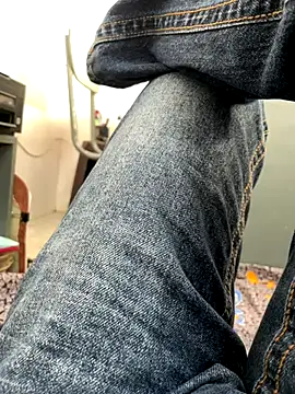 Snapshot of LOVE4GIRL chatting on September 2025 07:41:01 AM LOVE4GIRL online show from September 2025 07:41:01 AM