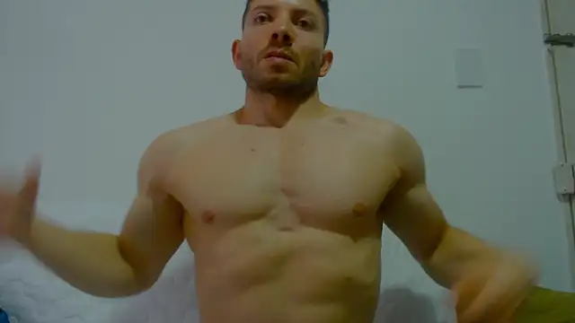 Snapshot of Rocky_Muscle chatting on May 2026 04:23:01 PM Rocky Muscle online show from May 2026 04:23:01 PM