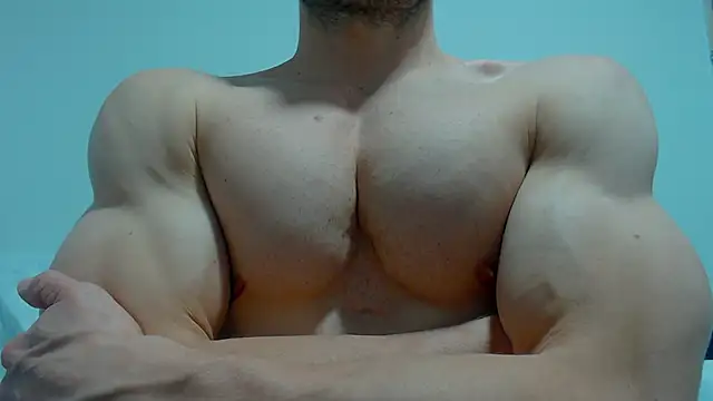 Snapshot of Rocky_Muscle chatting on May 2026 04:18:01 AM Rocky Muscle online show from May 2026 04:18:01 AM