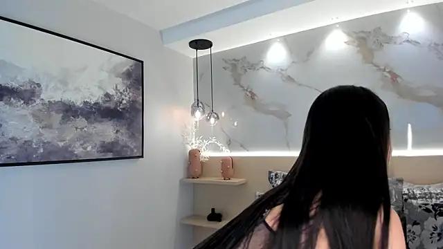 SolAvelar online show from June 2026 11:49:01 PM