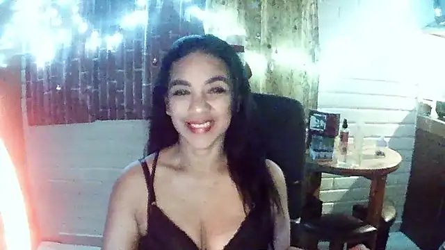 MiiaVelasquez online show from December 2025 04:11:02 AM