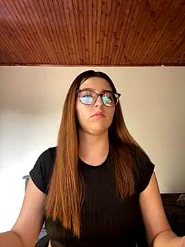 CoraVibes online show from October 2025 07:33:01 PM